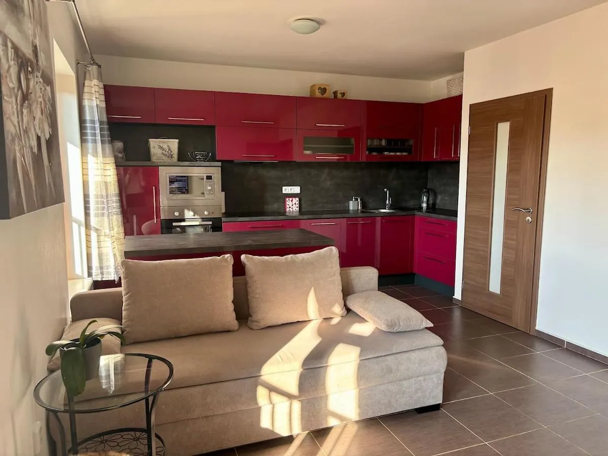 דירות Luxury Flat In Brno Purplered