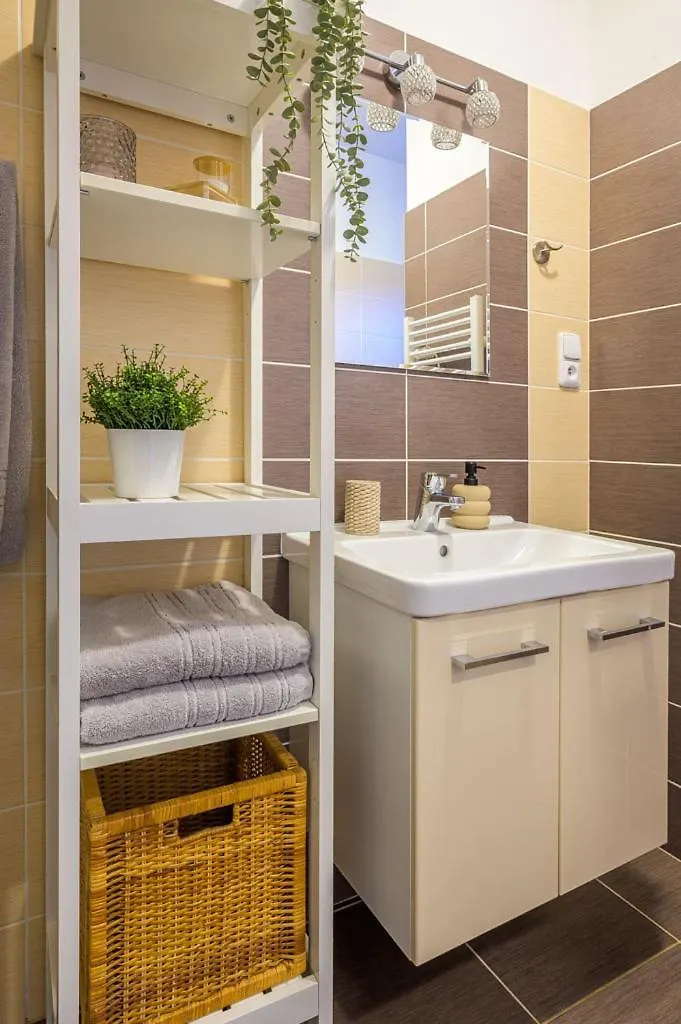 アパート Luxury Flat In Brno Purpleredアパートメント